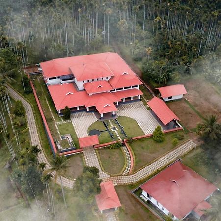 Отель Wayanad Mace Mansion Kenichira Экстерьер фото