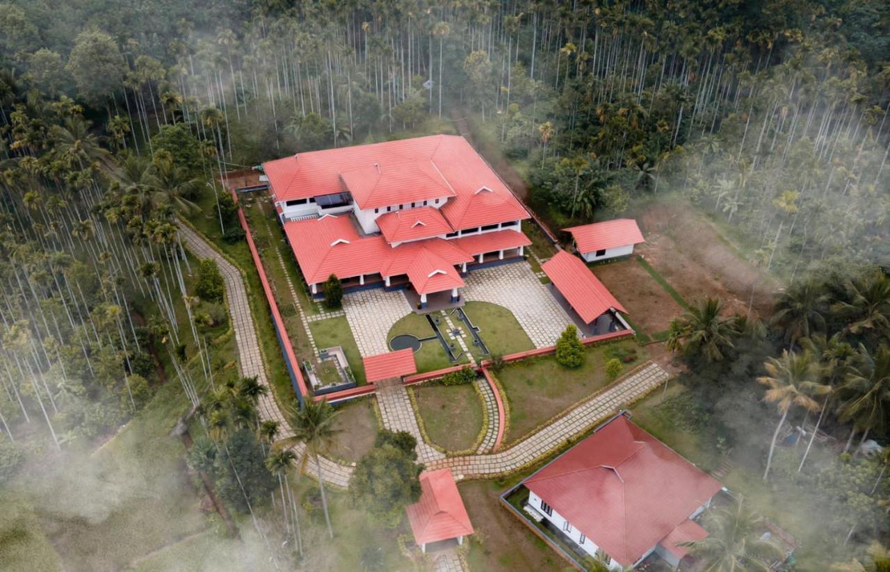 Отель Wayanad Mace Mansion Kenichira Экстерьер фото