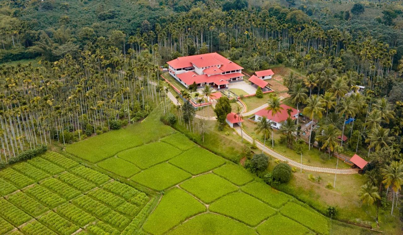 Отель Wayanad Mace Mansion Kenichira Экстерьер фото